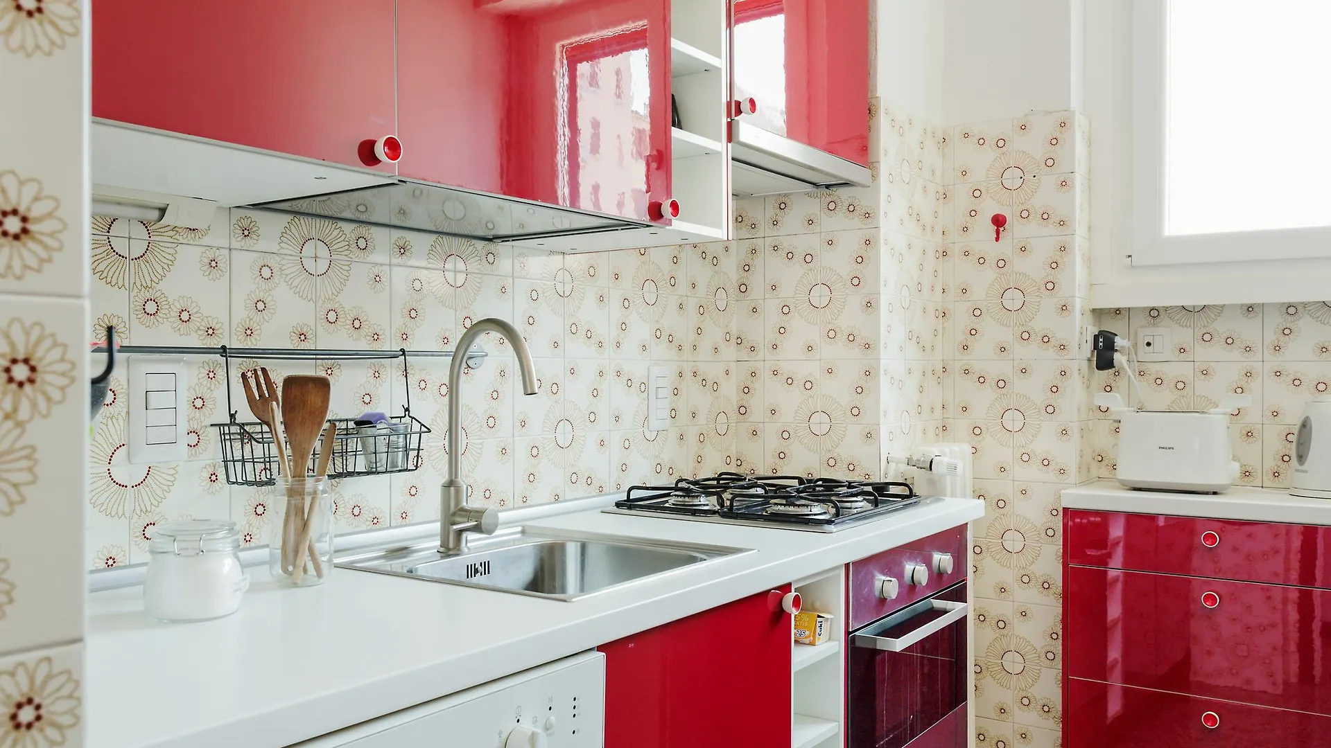 Mondrian Apartment In Milan