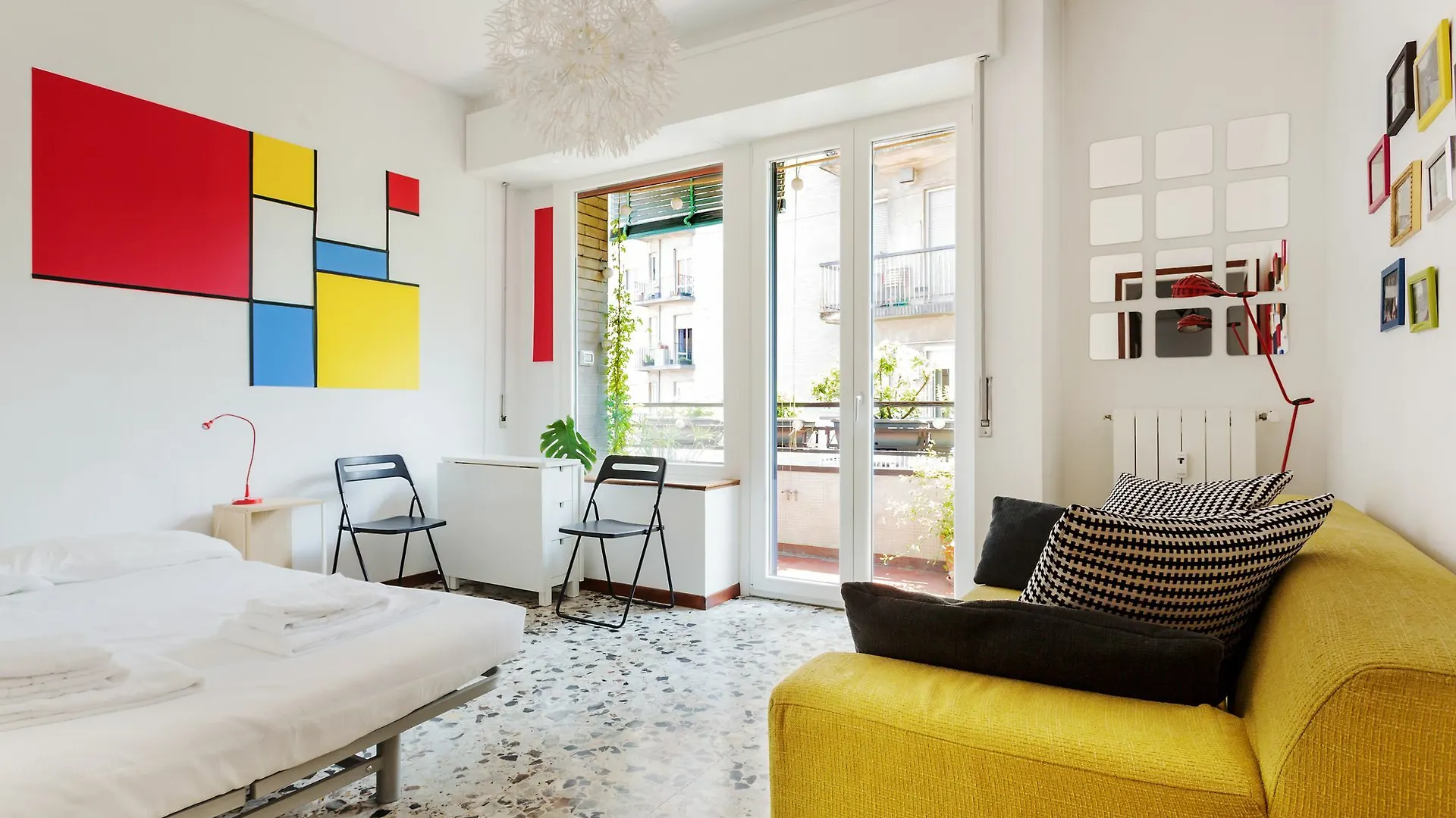 Mondrian Apartment In Milan Italy