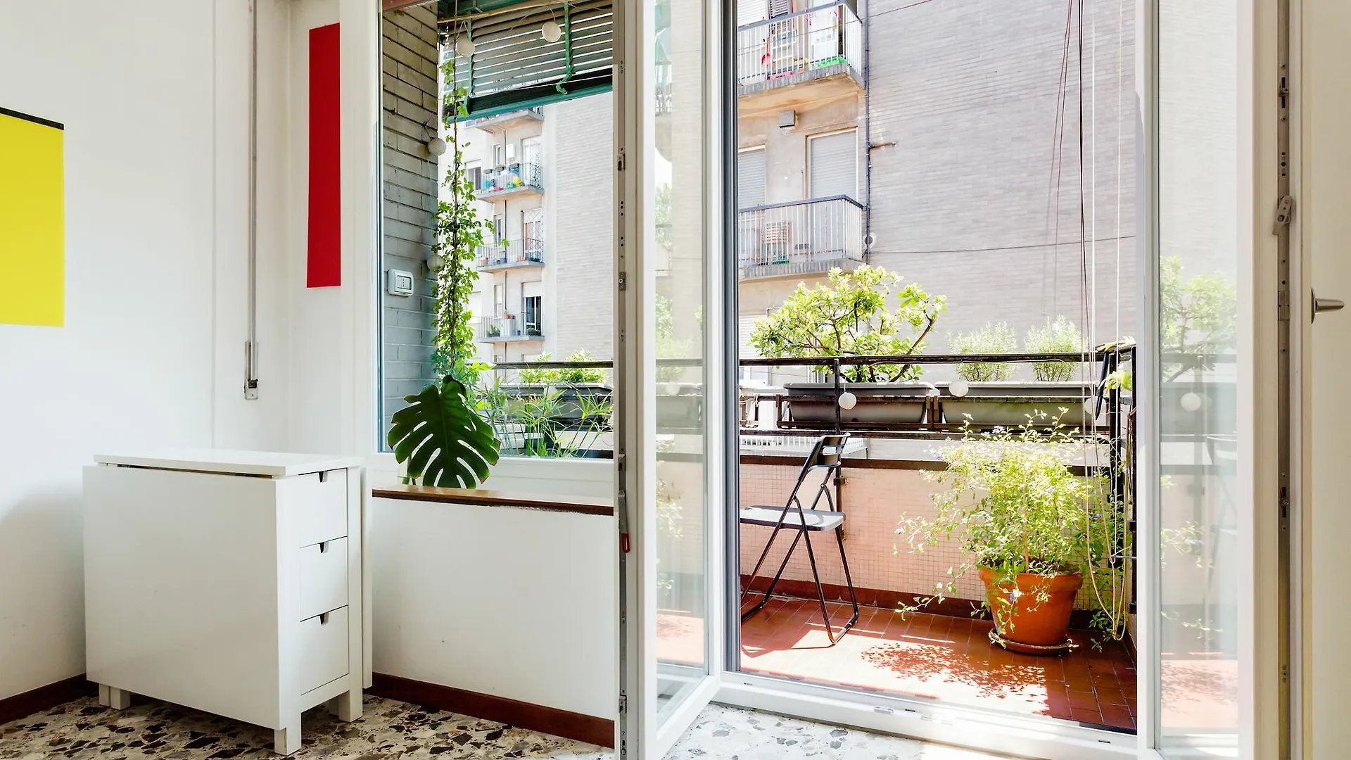Mondrian Apartment In Milan