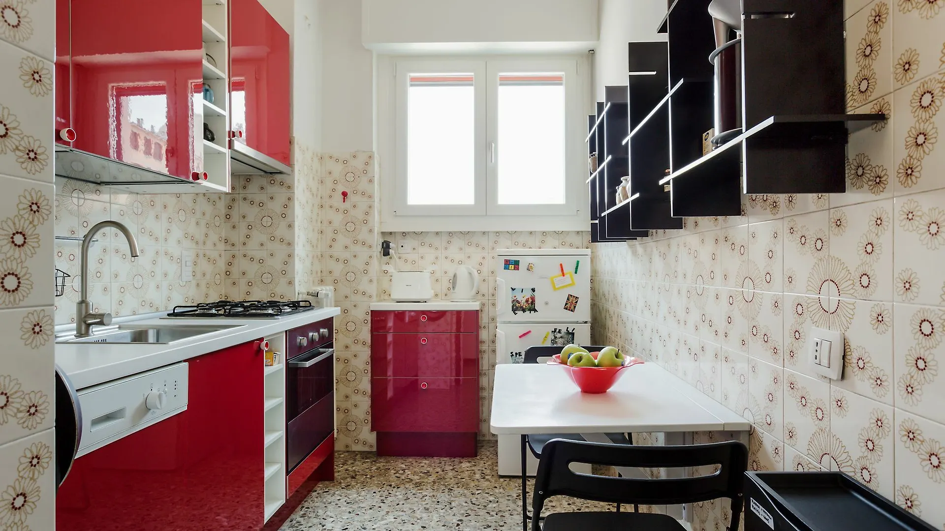 Mondrian Apartment In ميلان