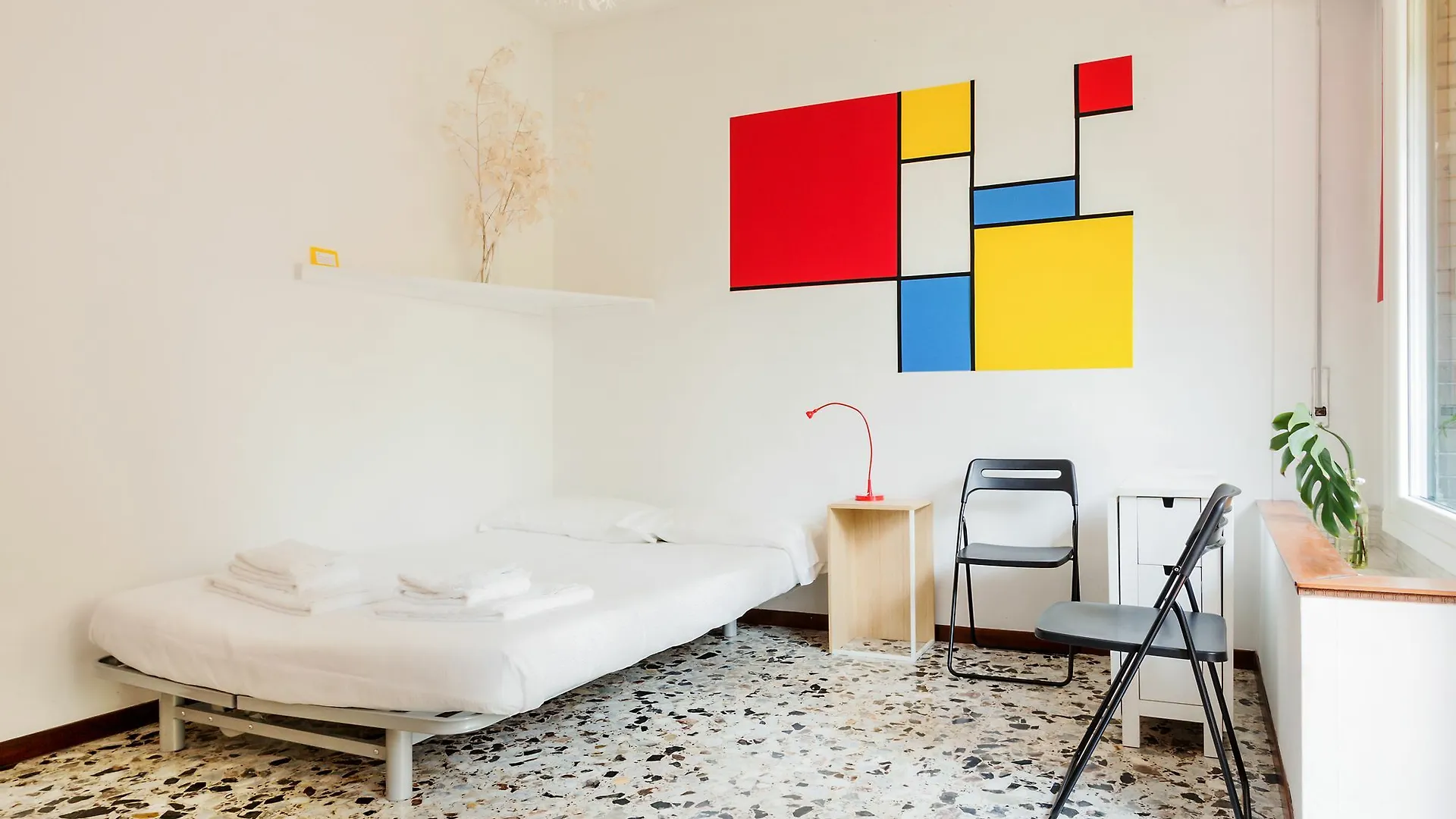 Mondrian Apartment In ميلان 0*,